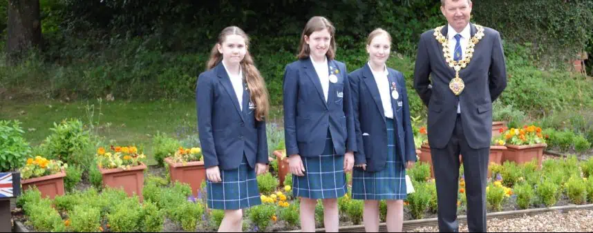 sch Luckley House School banner 0