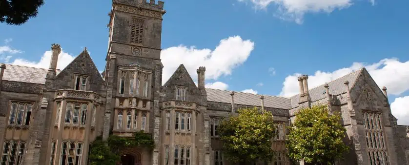 sch Queens College Taunton banner 0
